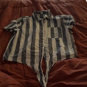 Arizona Jean Company Black and White Striped Short Sleeve Top
